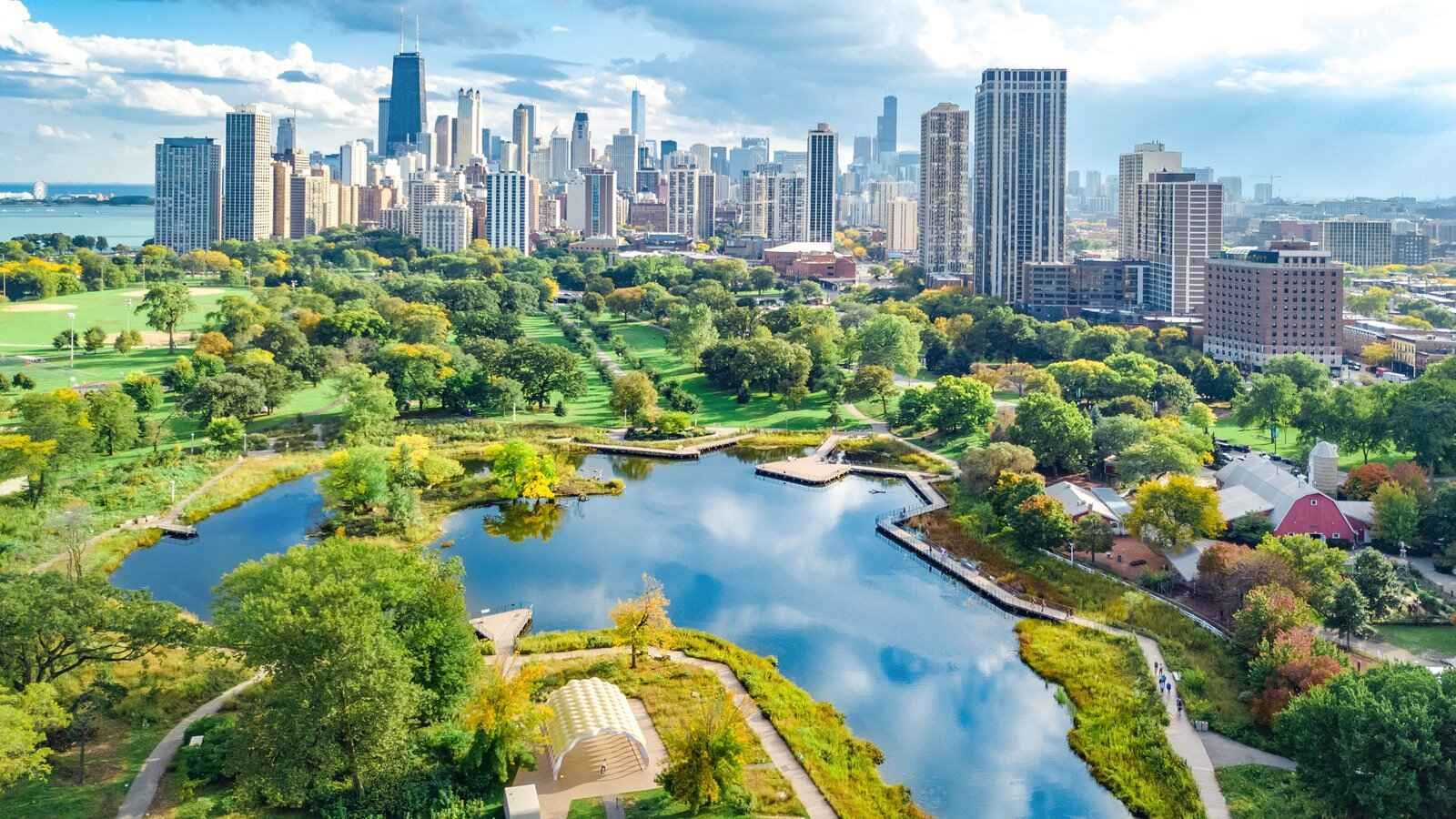 Explore the Windy City: A Comprehensive Chicago Travel Guide